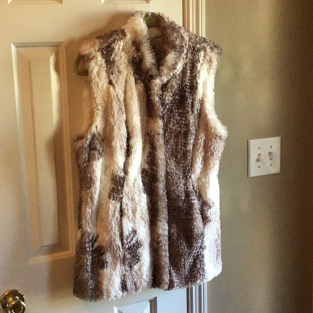 Cabi Aspen faux fur vest